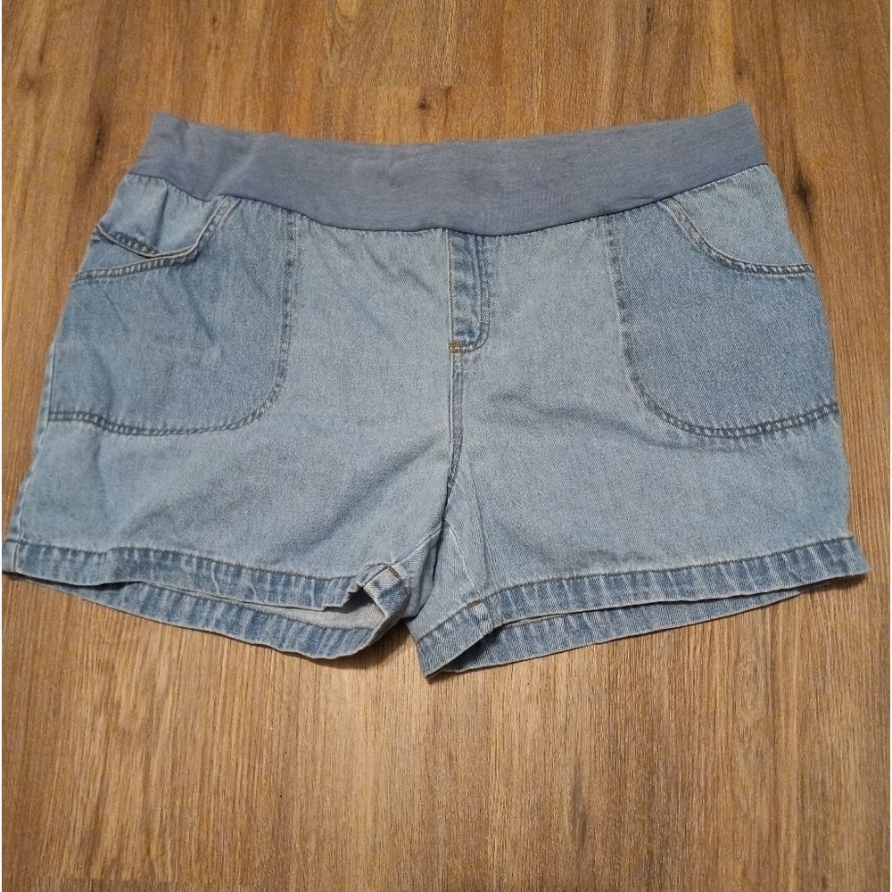 Maternity Announcements Shorts